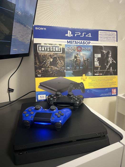 Play Station 4 slim 1tb