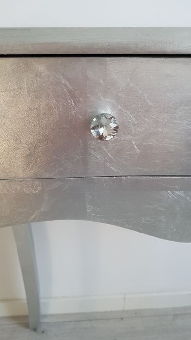 Toaletka glamur w kolorze srebrnym