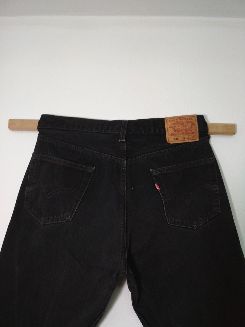 Levi's jeans czarne spodnie jeansowe dżinsy W36 L34