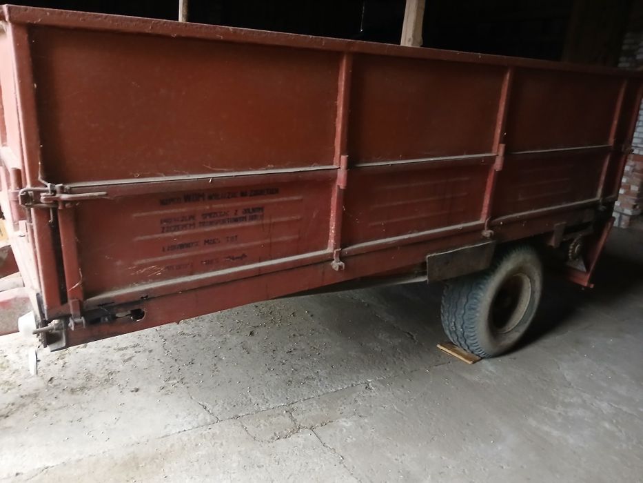 Sprzedam rozrzutnik 3T w orginale