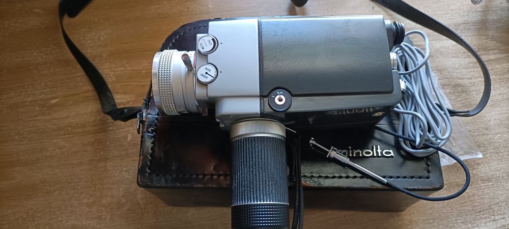 Кинокамера и фотоаппарат