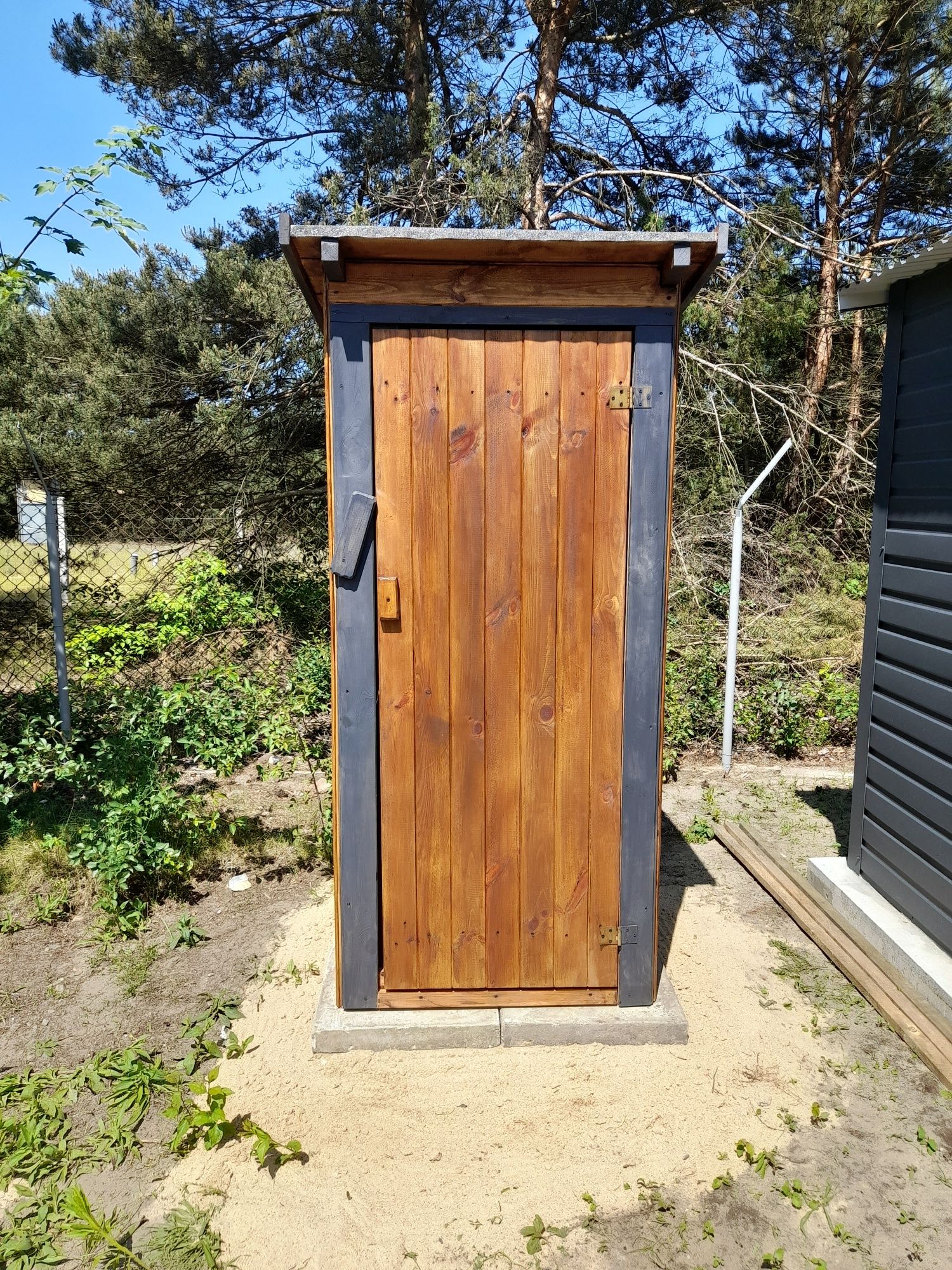 Nowy kibelek drewniany ,toaleta drewniana ,WC wychodek
