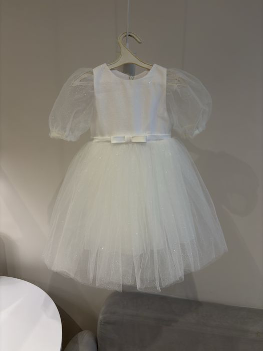 Ніжна пишна сукня для дівчинки