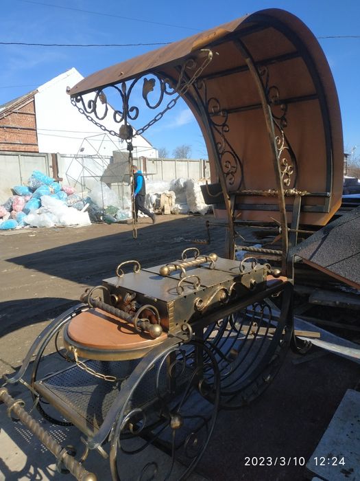 Продаються дашки  на криниці ,качелі ,мангали.