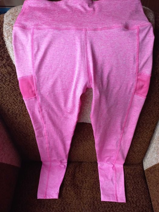 Спортивні легінси для фітнесу.