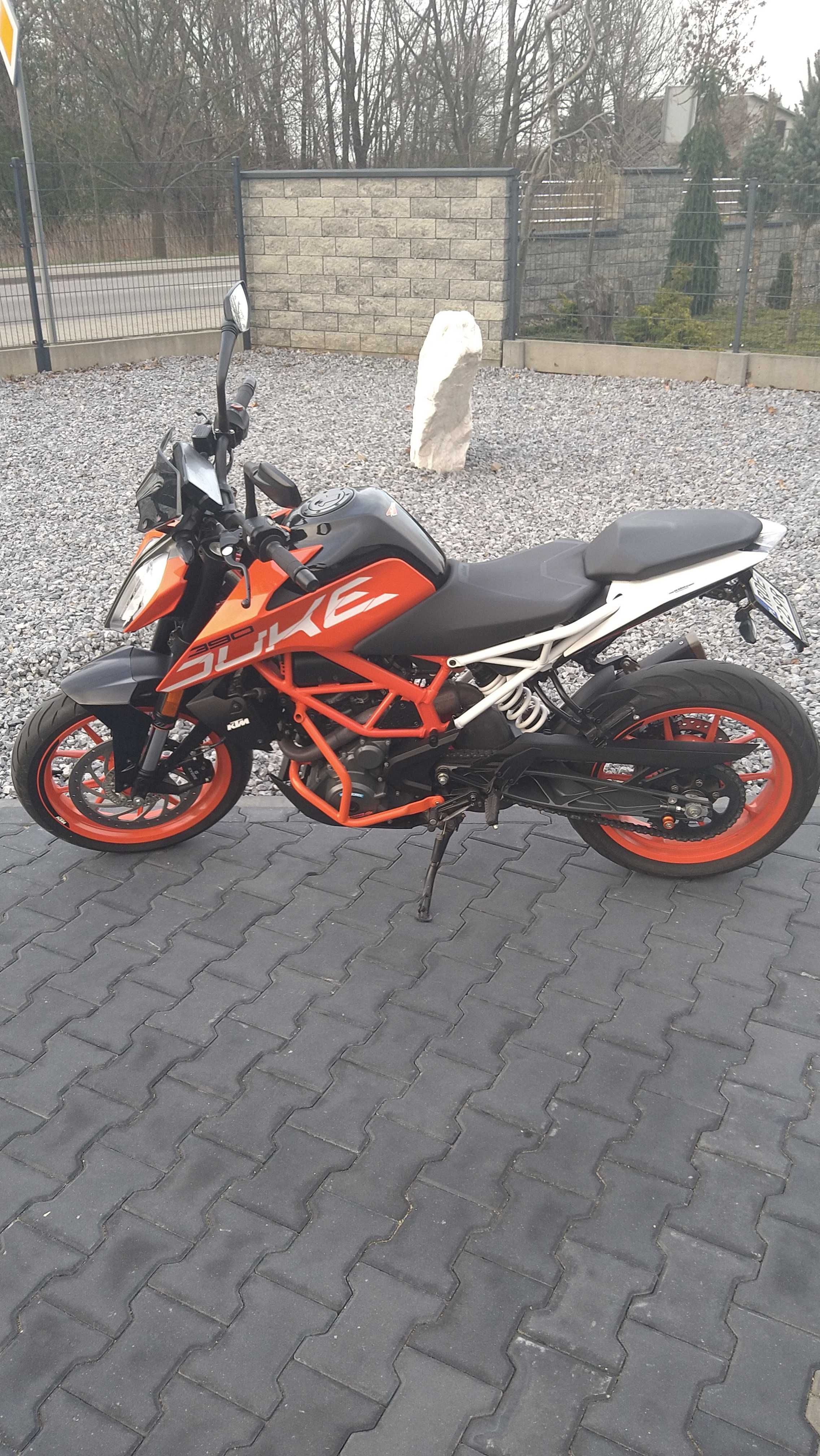 KTM Duke 390 z ABS A2