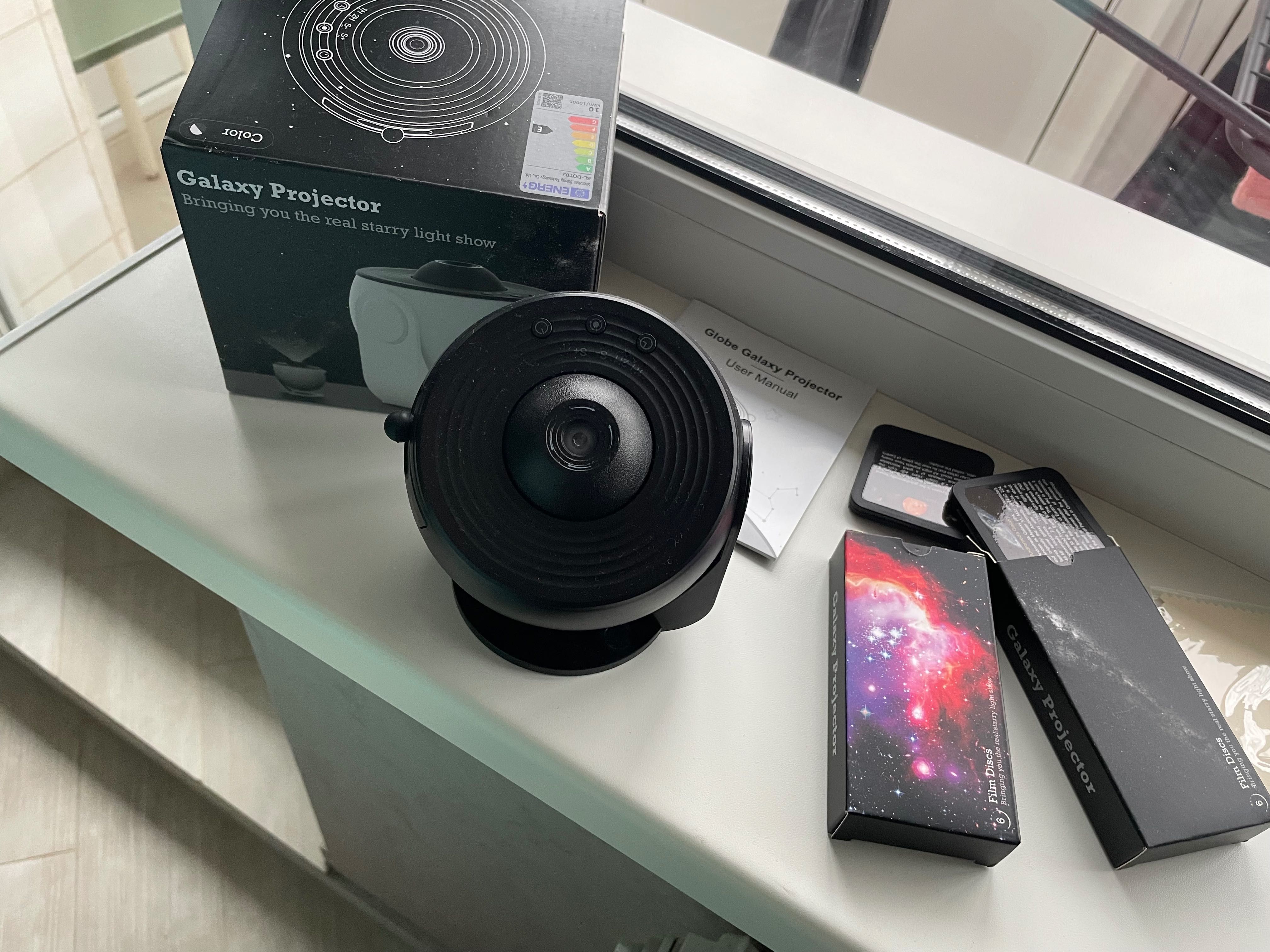 Проектор-нічник зіркового неба Galaxy Projector 360 ° зі слайдами
