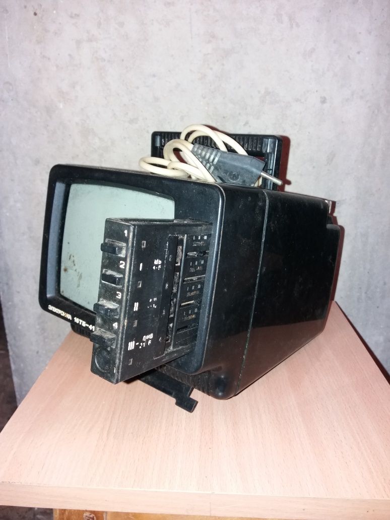Телевізор "Електроника 16 ТБ - 410 Д.