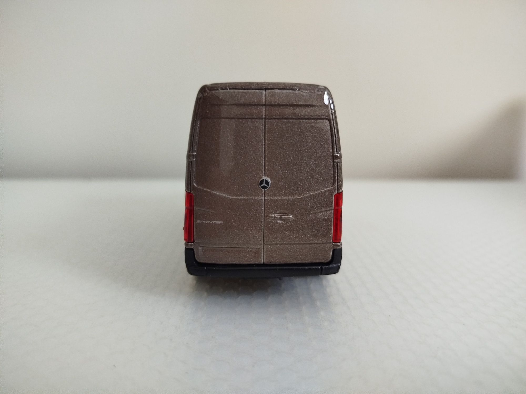 Miniatura Mercedes Sprinter 1/43 Nova