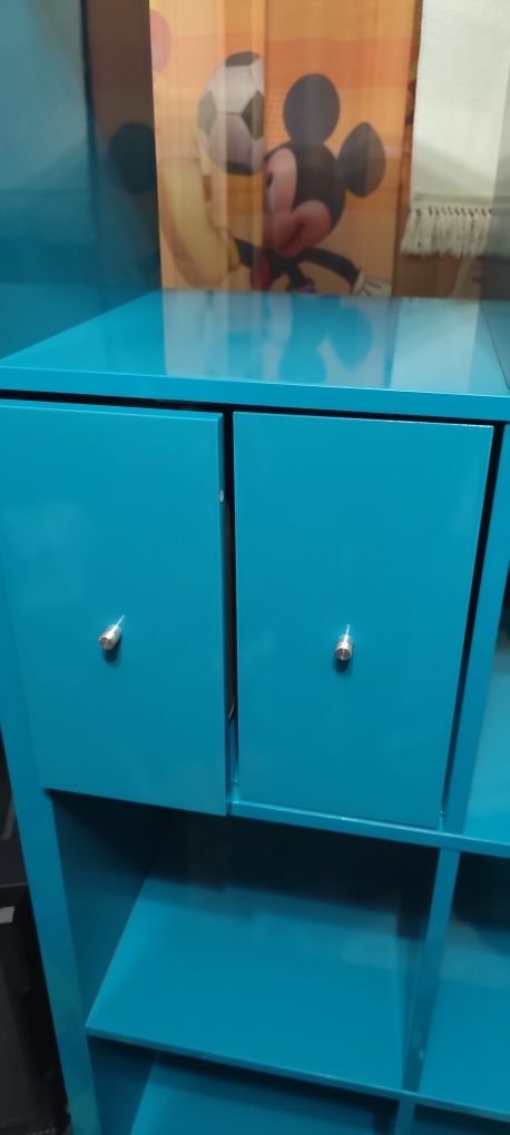 PilnieNieużywany regał Ikea kallax Z wkładem szufladowym,plus 2 wkłady