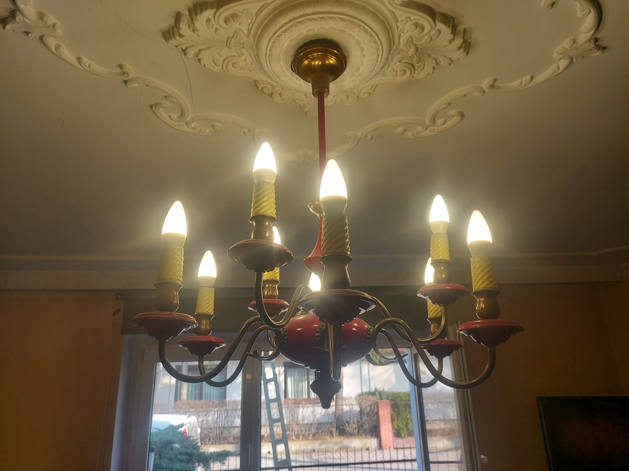 Okazja Sprzedam stary żyrandol,  mosiężna lampa.