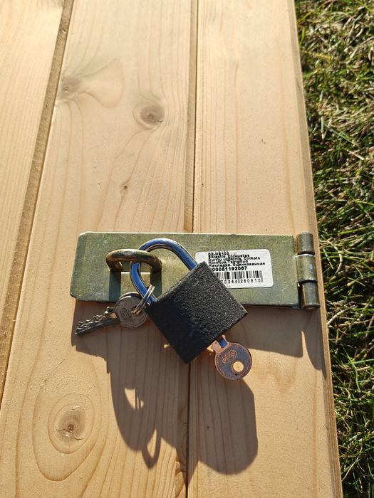 Drewniane drzwi, klapa, okiennica 76x51