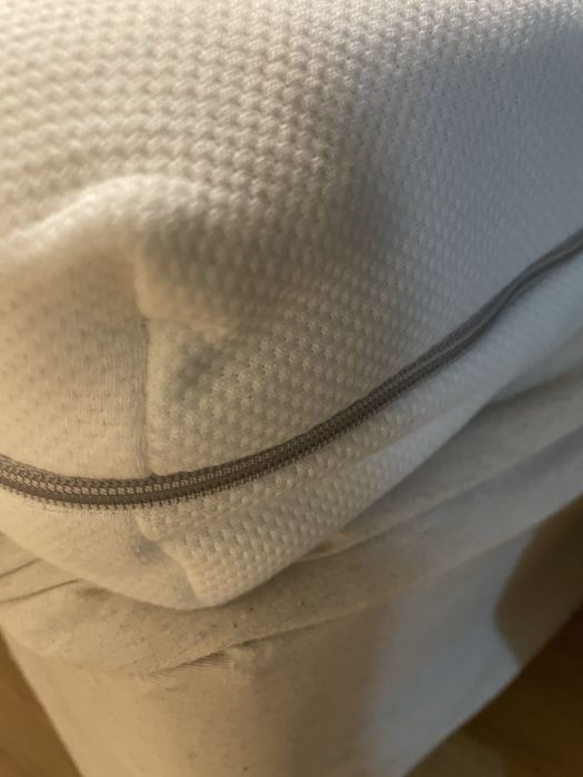 Colchao de solteiro IKEA