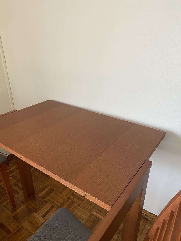 Mesa em madeira (!) extensivel em excelente estado