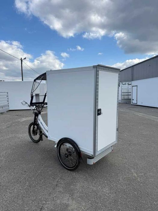 Radkutsche MUSKETIER Deep z zabudową kontenerową do przewozu palet