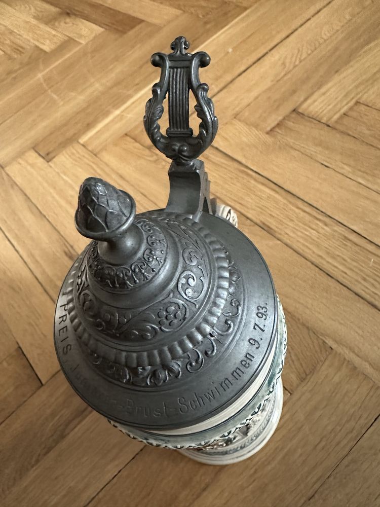 Stary niemiecki ceramiczny kufel ozdobny