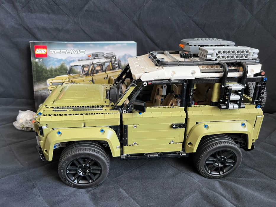 LEGO Technic 42110 – Land Rover Defender