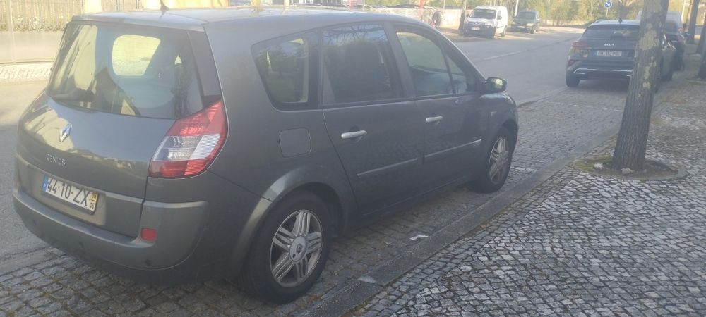 Renault Cenique 7 lugares 100cv