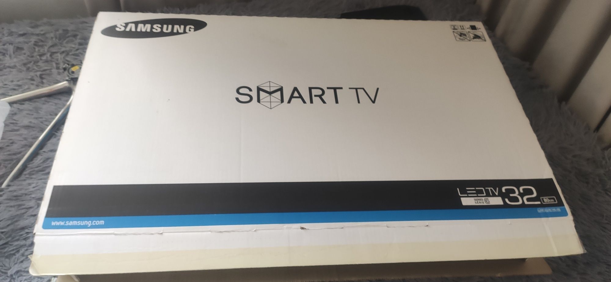 Telewizor Samsung 32 całe Smart Tv