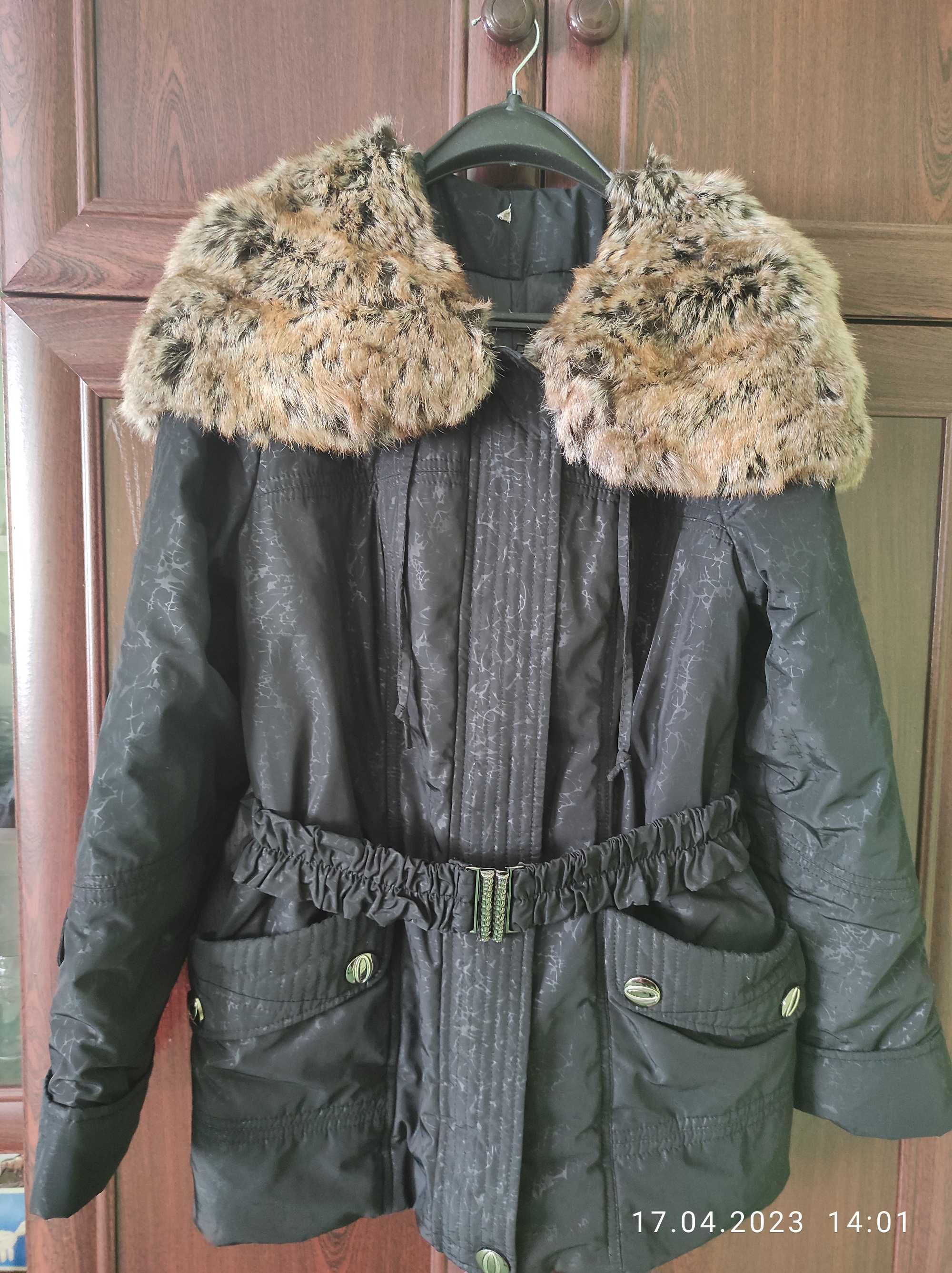 зимняя курточка с мехом