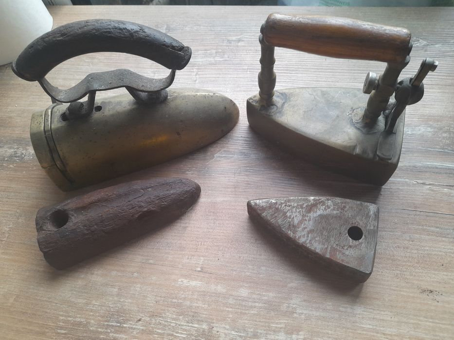 Stare żelazko, żelazko z duszą, z mosiądzu. 2 szt.