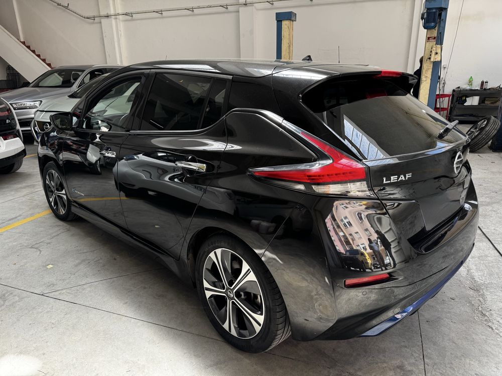 Nissan LEAF tekna 40kw