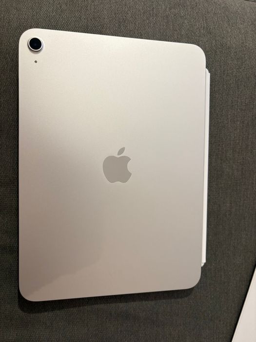 Apple Ipad 11” a16 2025, 256 GB wifi + Apple Magic  Keyboard
