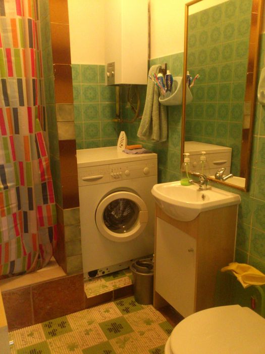 Przytulny pokój jednoosobowy z widokiem na zieleń. Prokocim Nowy!