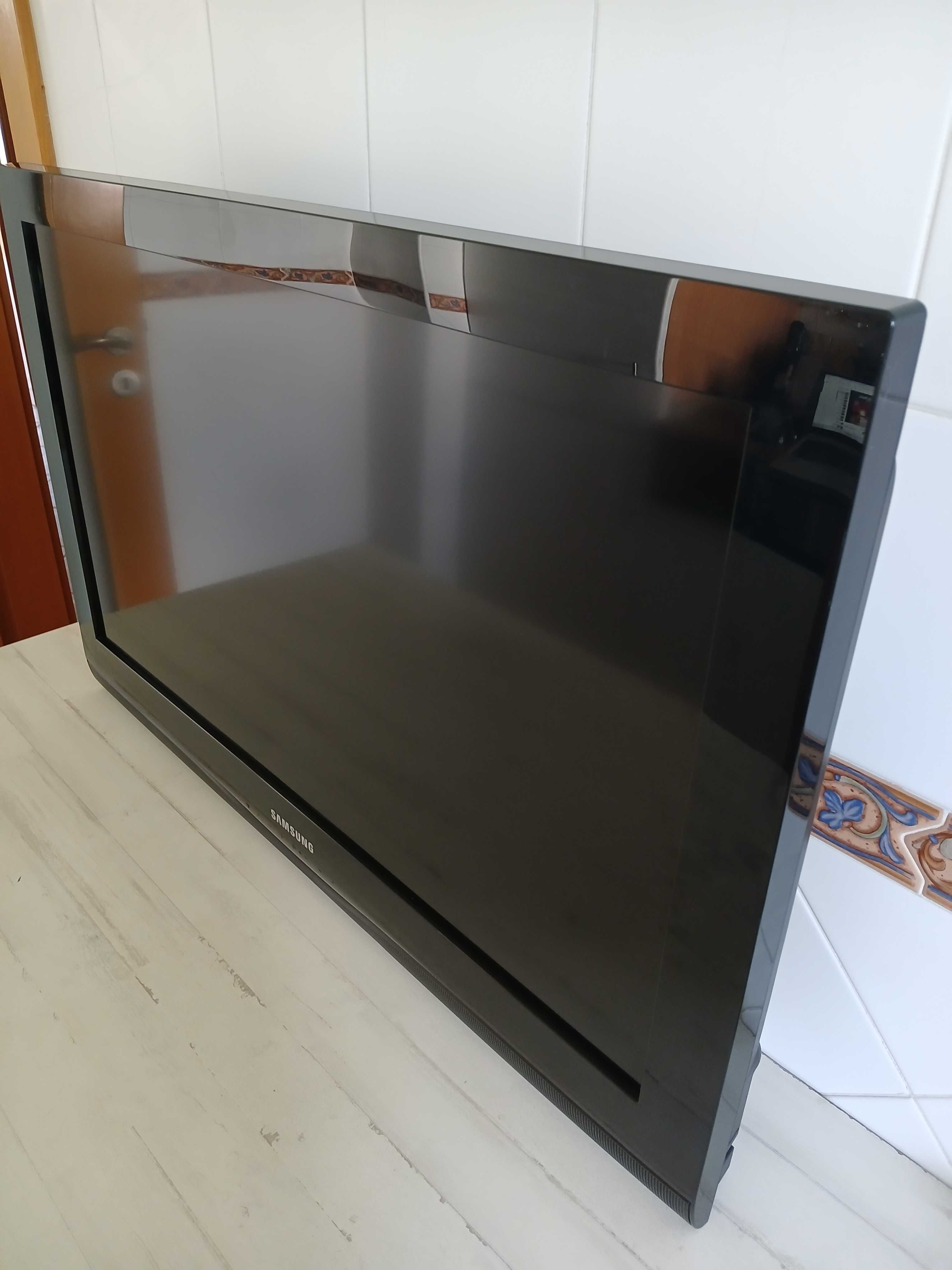 Televisão Samsung 32" Polegadas LCD Como Nova