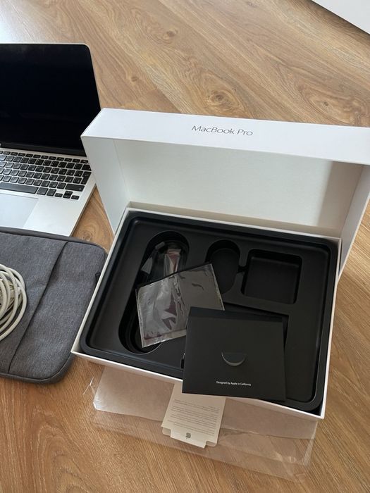 Продам macbook 13 pro 2015 i5