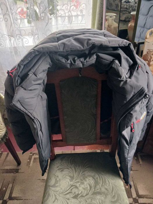 Курточка осіння і курточка зимова