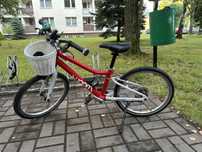 Rower dzieciecy Woom 4 czerwony