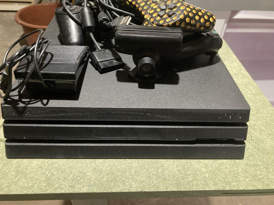 Playsration muinto bom estado.  Aceito propostas