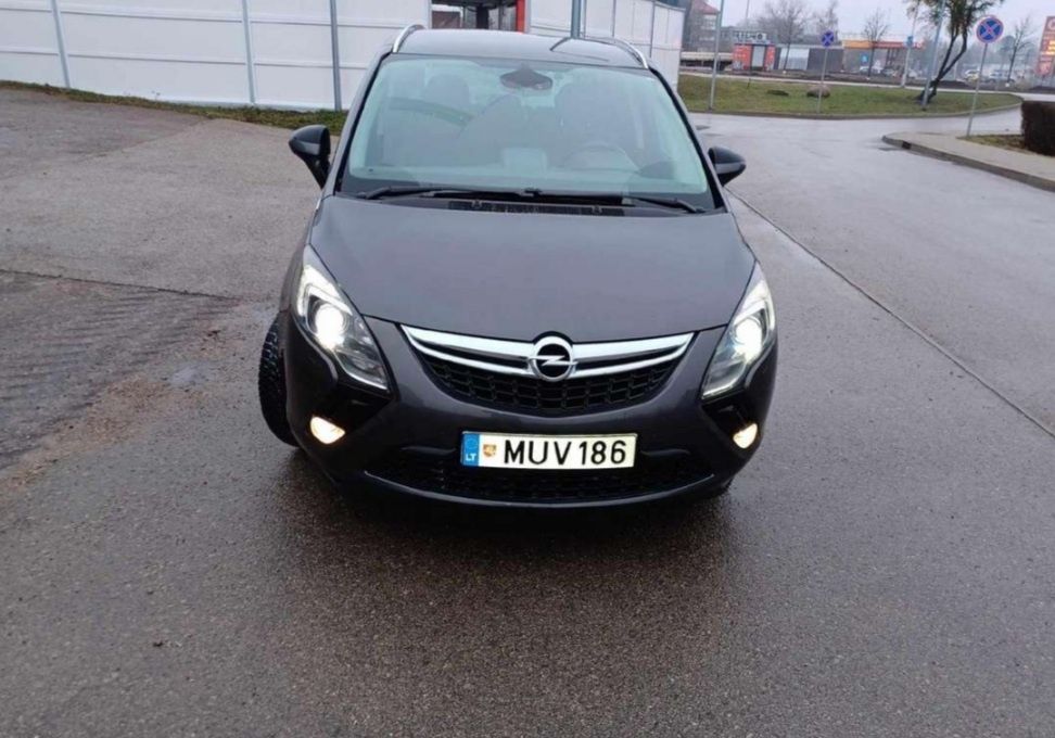 Opel zafira 1..9 Cosmo 253 76