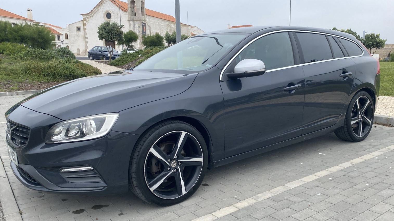 Volvo v60 R design D2 1600cc 115cv 2014