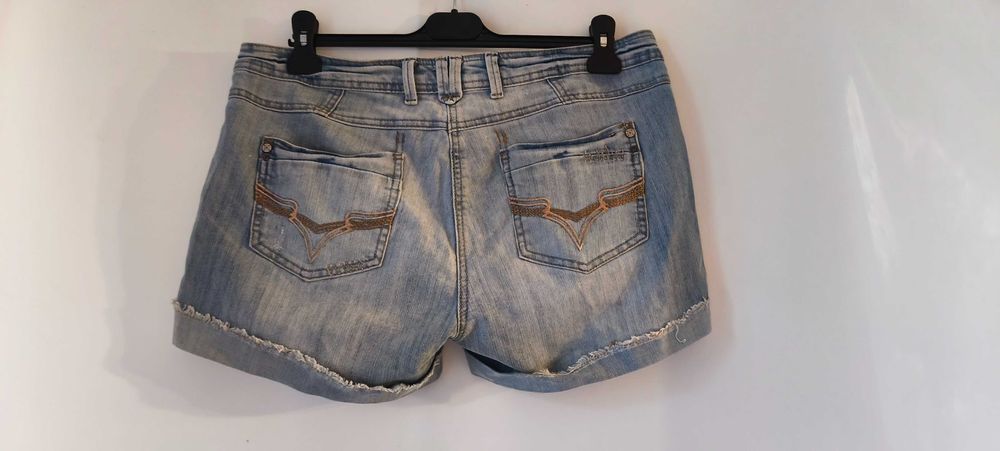 Jeansowe spodenki rozmiar 42
