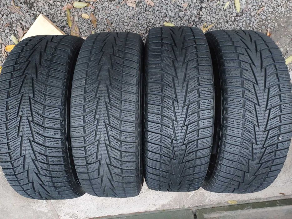 Шини зимові 235/60/18 Hankook
