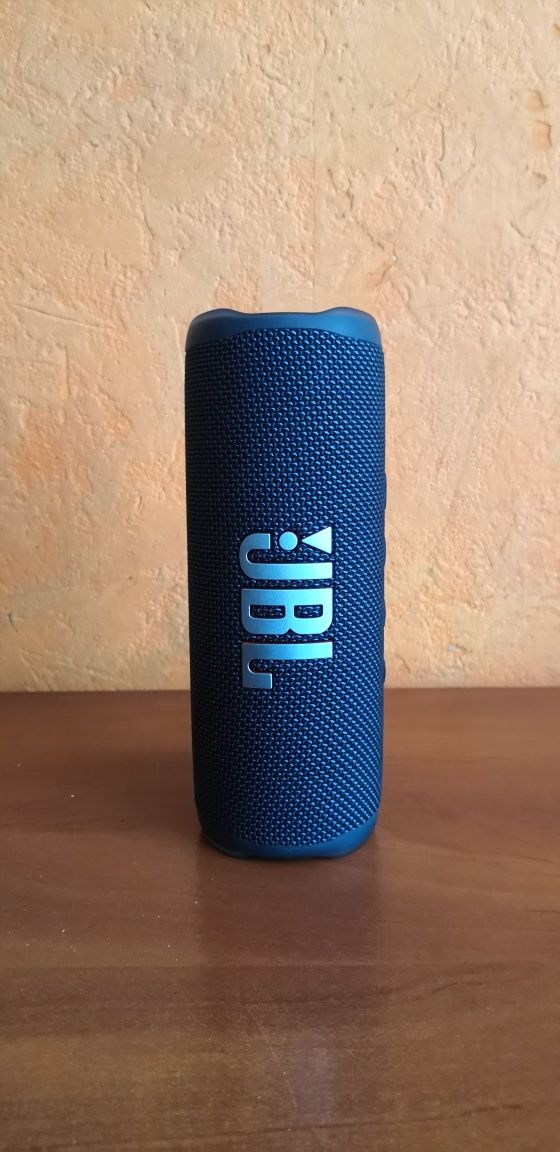 Портативна  колонка JBL flip 6