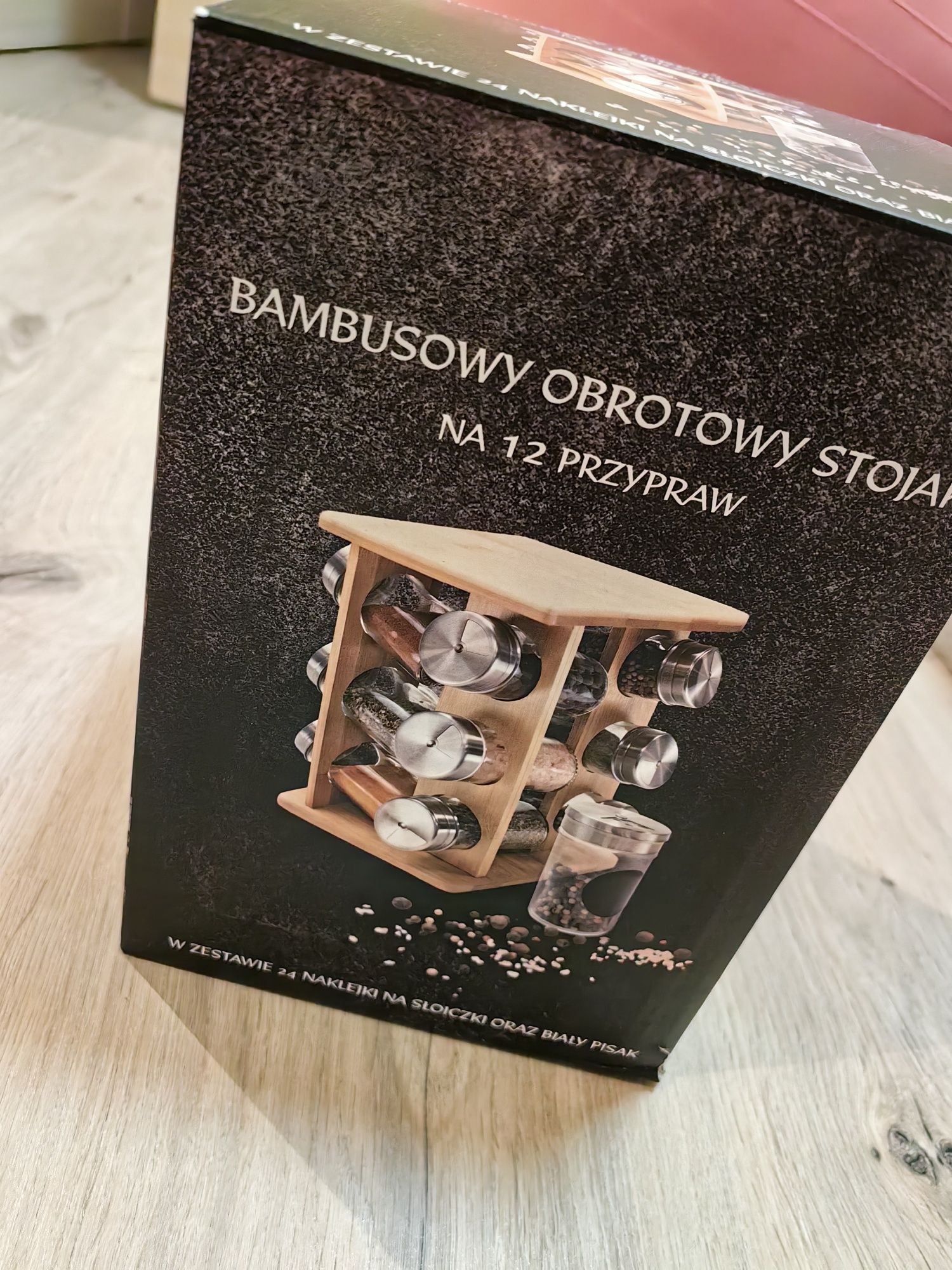 Bambusowy stojak na przyprawy obrotowy kwadratowy nowy