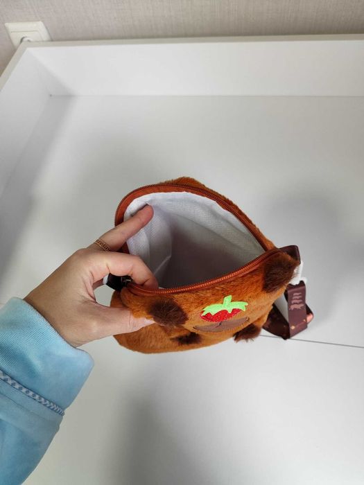 Сумка плюшева через плече з капібарою