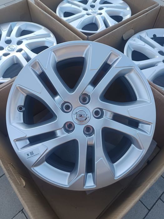 #O1 Alufelgi R17 5x108 Opel Vivaro Generacja C od 2019