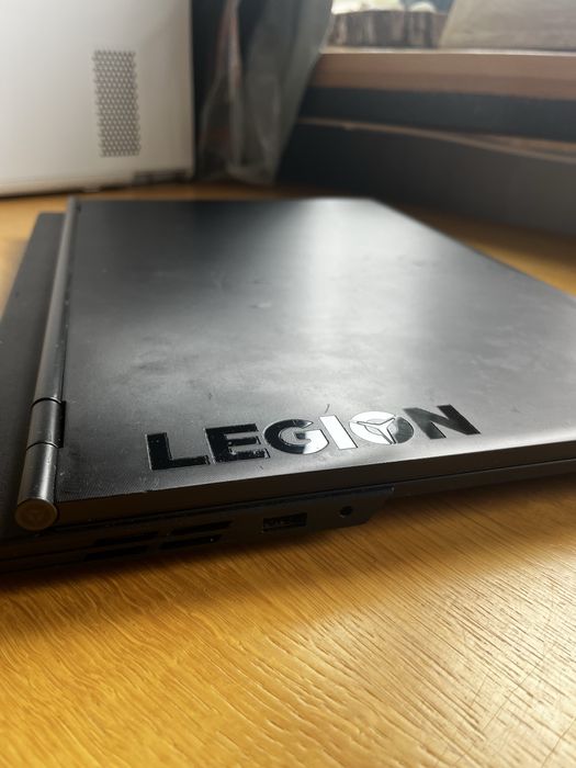Laptop Lenovo Legion Y540-17 i5-9300HF / 16GB / 512 / Geforce GTX1650