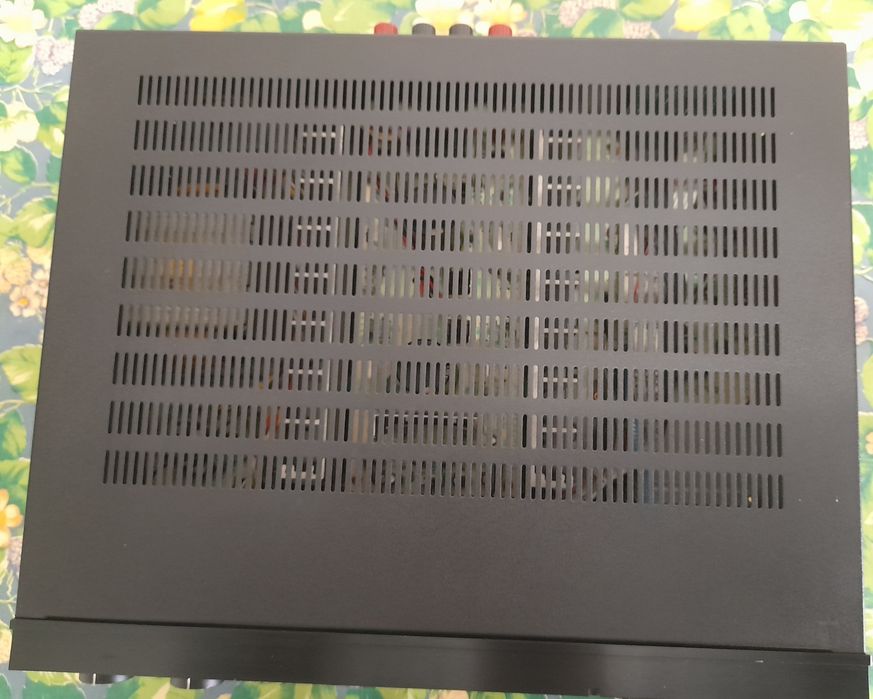 Amplificador "Marantz"