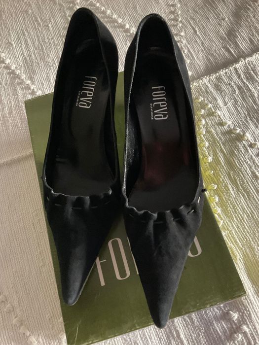 Sapatos de camurça pretos