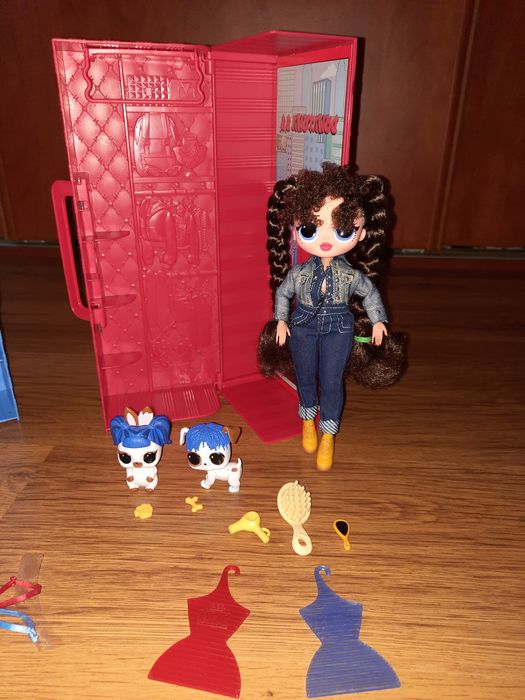 Lol Omg lalka z szafami