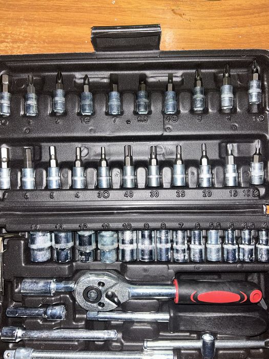 Набор трещетки с насадками