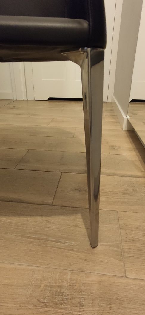 Krzesło/fotel czarny Pedrali eko skóra, model Laja 885