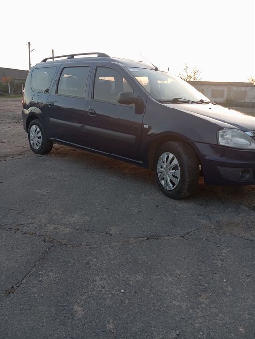 Продаю Рено логан  мсв