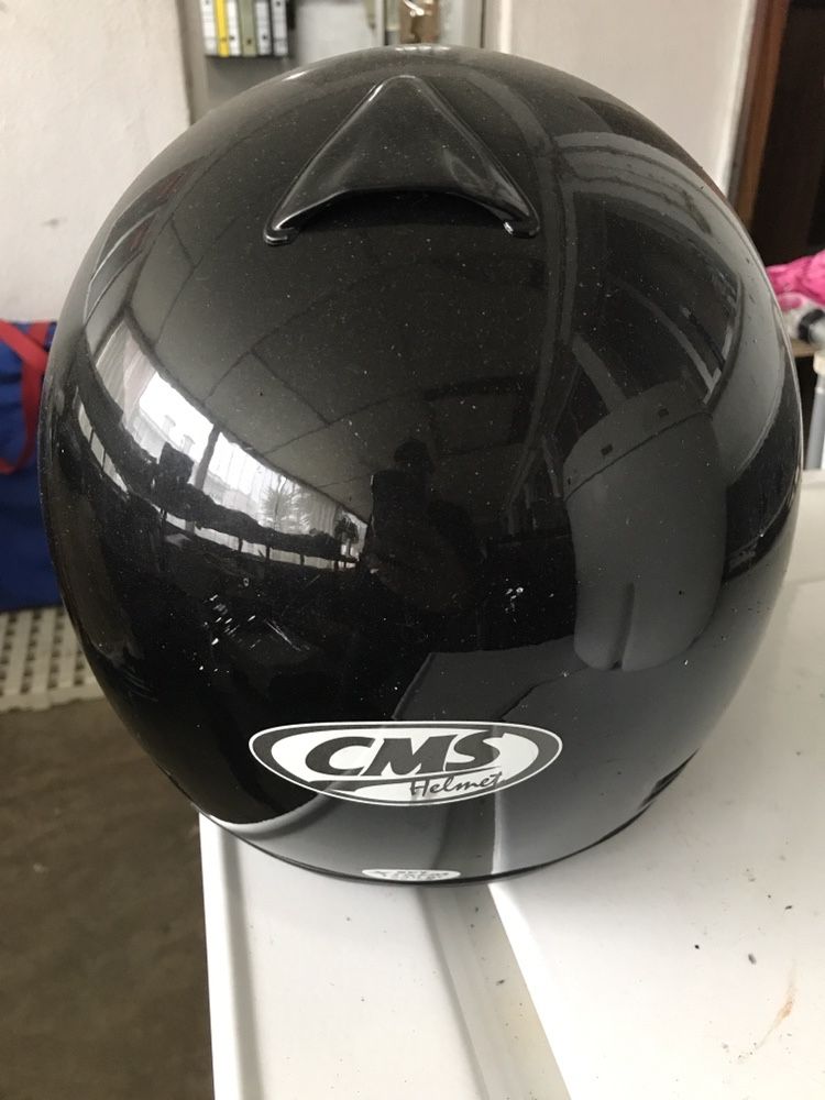 Capacete preto cmd  muito pouco  uso  como novo