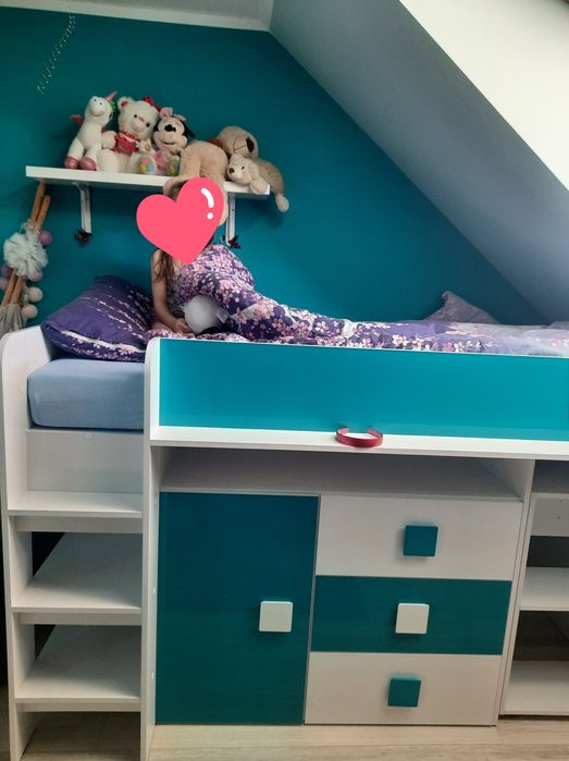 Łóżko piętrowe z biurkiem